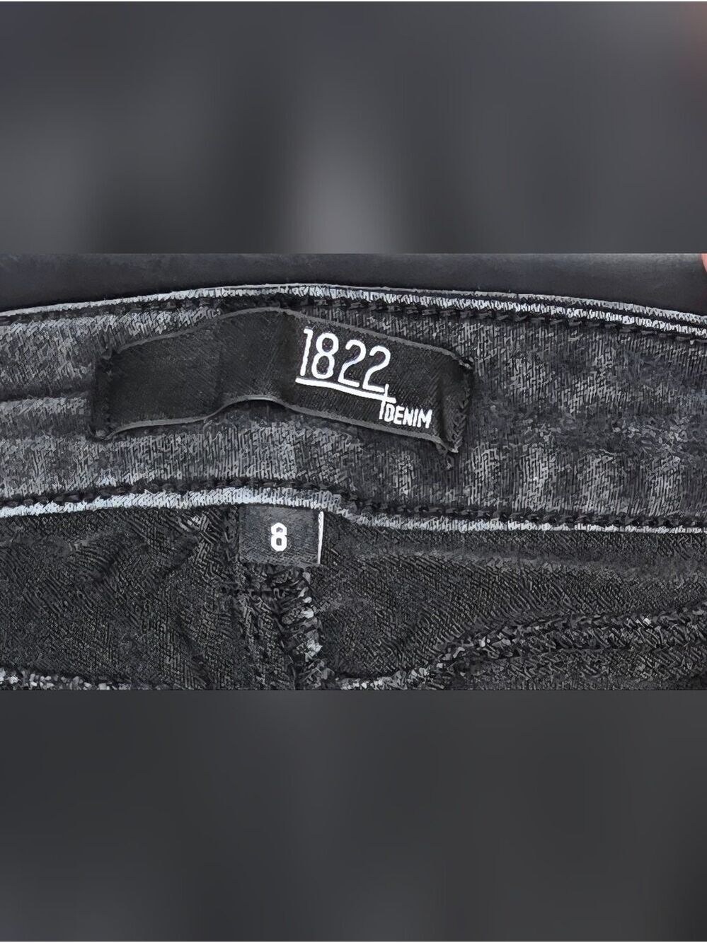 1822 Denim Dark Wash Charcoal Black Slim Straight Jeans Model Off Duty Casual - Picture 12 of 12